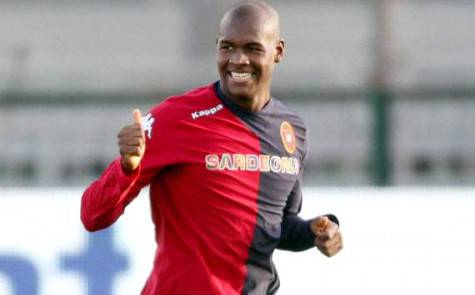 L'attaccante del Cagliari Victor Ibarbo