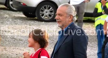 VIDEO ESCLUSIVO – De Laurentiis a Dimaro per Napoli-Carpi: il patron autore di un bel gesto prima della partenza