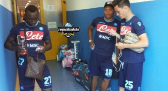 FOTO @DIMARO – ‘Spy Cam’ Napoli: dopo l’allenamento gli azzurri si rilassano così negli spogliatoi