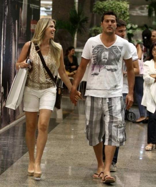 FOTOGALLERY - Alla scoperta di Julio Cesar e Susana (l’ex di Ronaldo), pron...