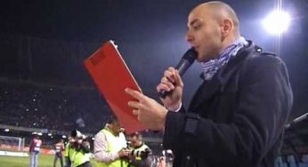 FOTO – Da Grava a Réveillère, ‘Decibel’ Bellini non dimentica: splendida la dedica dello speaker del ‘San Paolo’