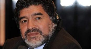 Maradona litiga con una giornalista: “Mandate via questa stupida!”, ecco perché