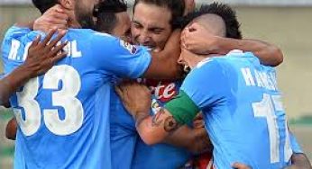 FOTO CLASSIFICA – Il Napoli porta in cassaforte i 3 punti e mantiene a distanza i viola