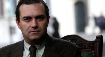 De Magistris: “Stop proroghe per il San Paolo, firmerò ad una sola condizione”