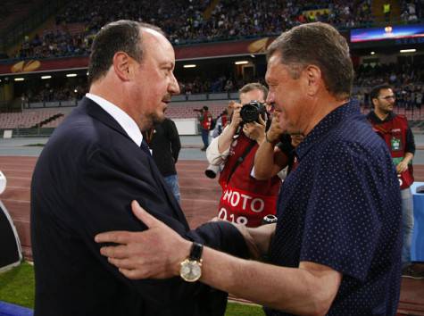 Napoli's coach from Spain Rafael Benitez (L) greets Dnipro's coach from Ukraine Miron Markevych before the UEFA Europa League semi final first leg football match SSC Napoli vs FK Dnipro Dnipropetrovsk on May 7, 2015 at the San Paolo Stadium in Naples.AFP PHOTO / CARLO HERMANN        (Photo credit should read CARLO HERMANN/AFP/Getty Images)