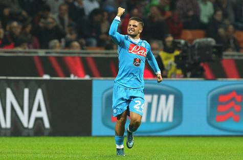 MILAN, ITALY - OCTOBER 04: Lorenzo Insigne of SSC Napoli celebrates his goal during the Serie A match between AC Milan and SSC Napoli at Stadio Giuseppe Meazza on October 4, 2015 in Milan, Italy. (Photo by Marco Luzzani/Getty Images)