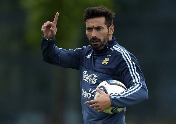 Argentina's forward Ezequiel Lavezzi gestures during a training session in Ezeiza, Buenos Aires on November 9, 2015. Argentina will face Brazil in FIFA World Cup Russia 2018 South American qualifier match on November 12. AFP PHOTO / JUAN MABROMATA (Photo credit should read JUAN MABROMATA/AFP/Getty Images)