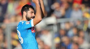 Il Napoli propone il rinnovo, Albiol attratto dal Valencia: le ultime