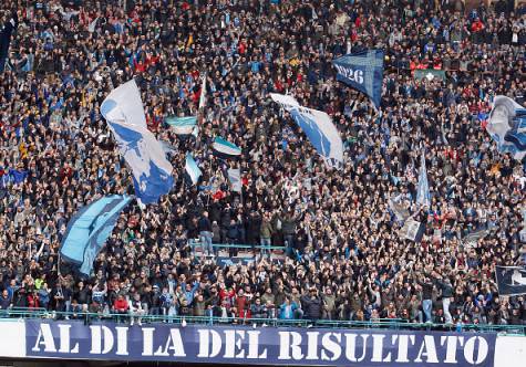 NAPLES, ITALY - JANUARY 31: Supporters of Napoli  during the Serie A match between SSC Napoli and Empoli FC at Stadio San Paolo on January 31, 2016 in Naples, Italy.  (Photo by Maurizio Lagana/Getty Images)