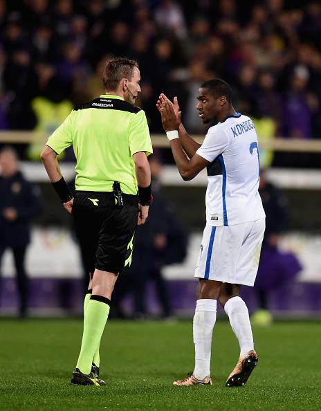 FLORENCE, ITALY - FEBRUARY 14: Geoffrey Kondogbia of FC Internazionale reacts during the Serie A match between ACF Fiorentina and FC Internazionale Milano at Stadio Artemio Franchi on February 14, 2016 in Florence, Italy. (Photo by Claudio Villa/Inter via Getty Images)