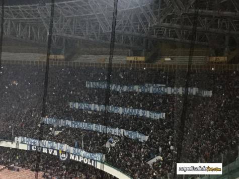 striscione curva a