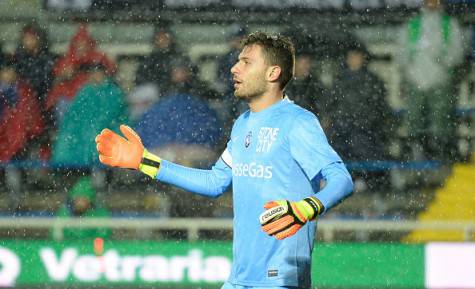 BERGAMO, ITALY - FEBRUARY 07: Marco Sportiello goalkeeper of Atalanta BC gestures during the Serie A match between Atalanta BC and Empoli FC at Stadio Atleti Azzurri d'Italia on February 7, 2016 in Bergamo, Italy.  (Photo by Dino Panato/Getty Images)