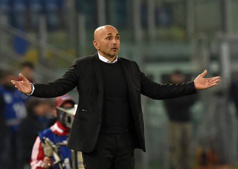 ROME, ITALY - MARCH 19: Luciano Spalletti head coach of AS Roma during the Serie A match between AS Roma and FC Internazionale Milano at Stadio Olimpico on March 19, 2016 in Rome, Italy. (Photo by Giuseppe Bellini/Getty Images)