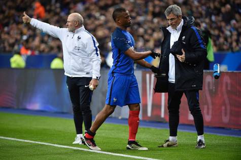 Evra infortunio in Francia-Russia