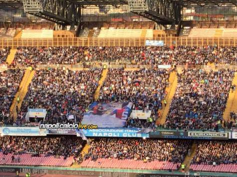 Striscione al San Paolo, Napoli-Genoa