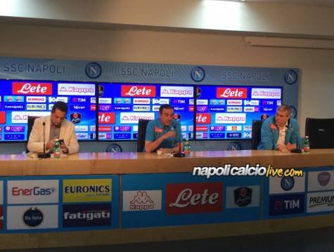 Sarri in conferenza (Napolicalciolive.com)