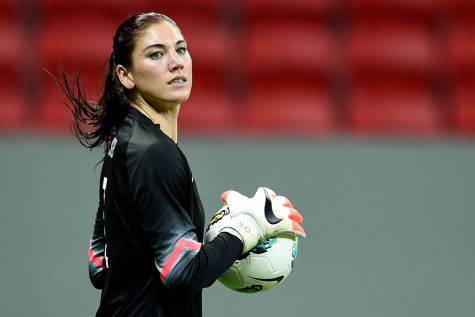 BRASILIA, BRAZIL - DECEMBER 10: Goalkeeper Hope Solo of the USA in action during a match between USA and China as part of International Women's Football Tournament of Brasilia at Mane Garrincha Stadium on December 10, 2014 in Brasilia, Brazil. (Photo by Buda Mendes/Getty Images)