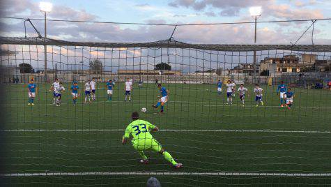 Negro sbaglia il calcio di rigore per il Napoli (Foto: Twiter - SSC Napoli)