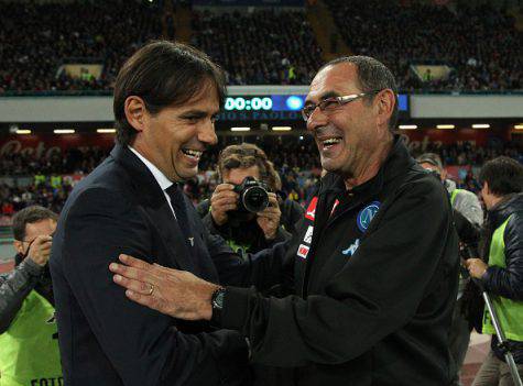 Lazio's coach from Italy Simone Inzaghi (L) greets Napoli's coach from Italy Maurizo Sarri during the Italian Serie A football match SSC Napoli vs SS Lazio on November 5, 2016, at the San Paolo Stadium in Naples. / AFP / CARLO HERMANN        (Photo credit should read CARLO HERMANN/AFP/Getty Images)