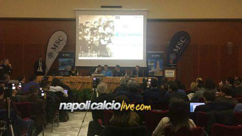 Milik alla presentazione del calendario del Napoli 