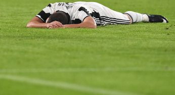 Dagli spalti di Crotone un tifoso napoletano si scaglia contro Higuain