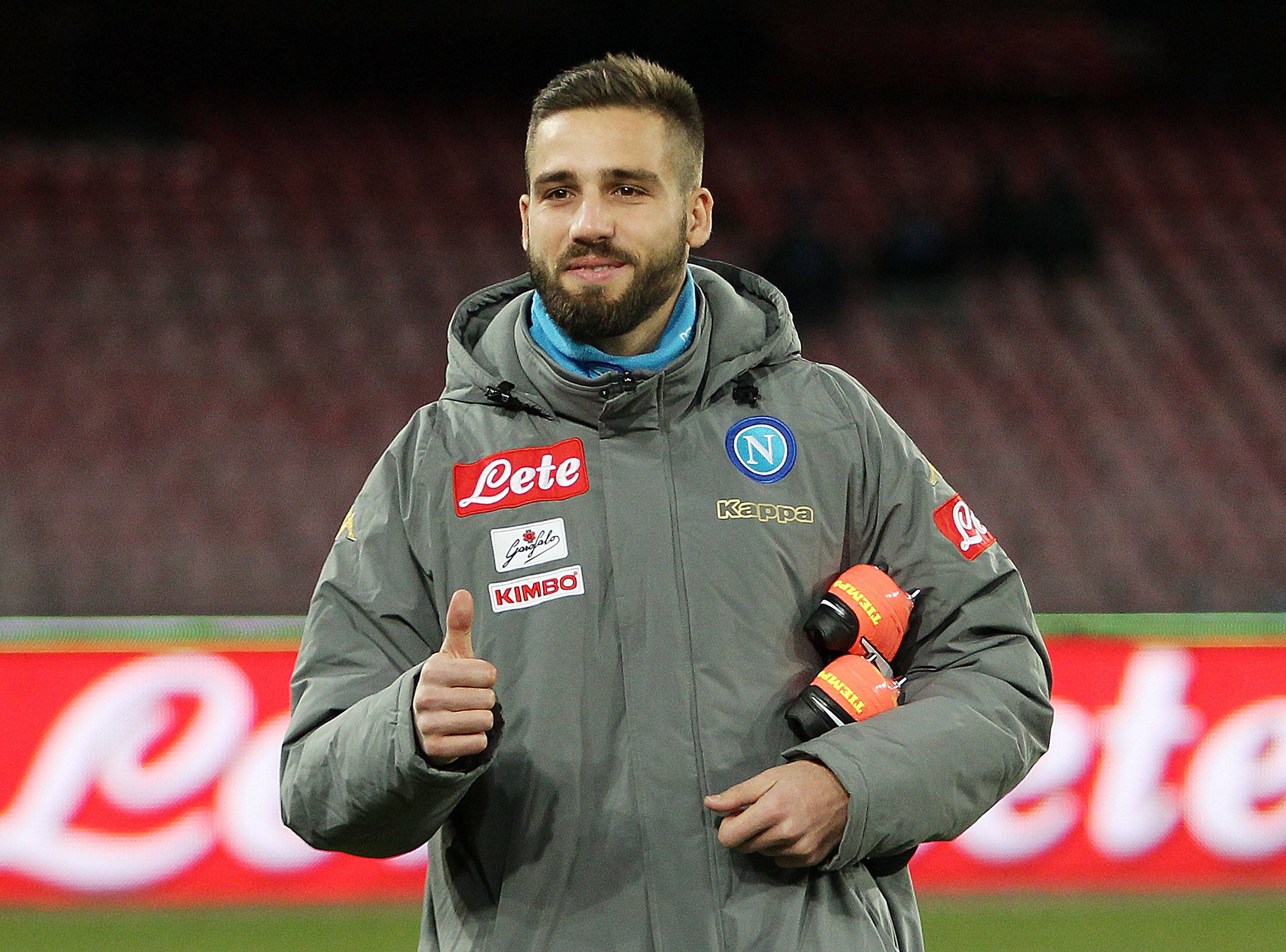 Leonardo Pavoletti in riscaldamento col Napoli © Getty Images