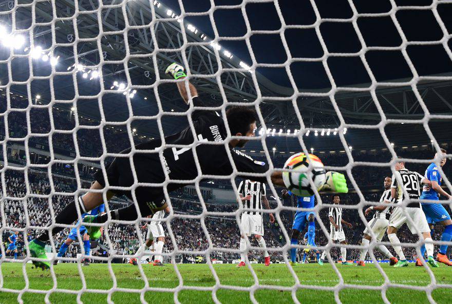 Koulibaly segna in Juventus-Napoli