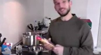 Mertens insegna il culto della pasta ai suoi connazionali