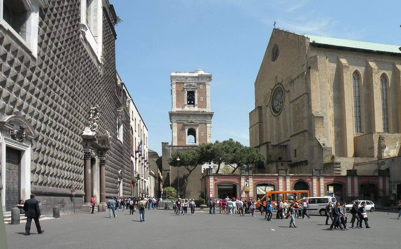 Piazza del Gesù Napoli Sardine