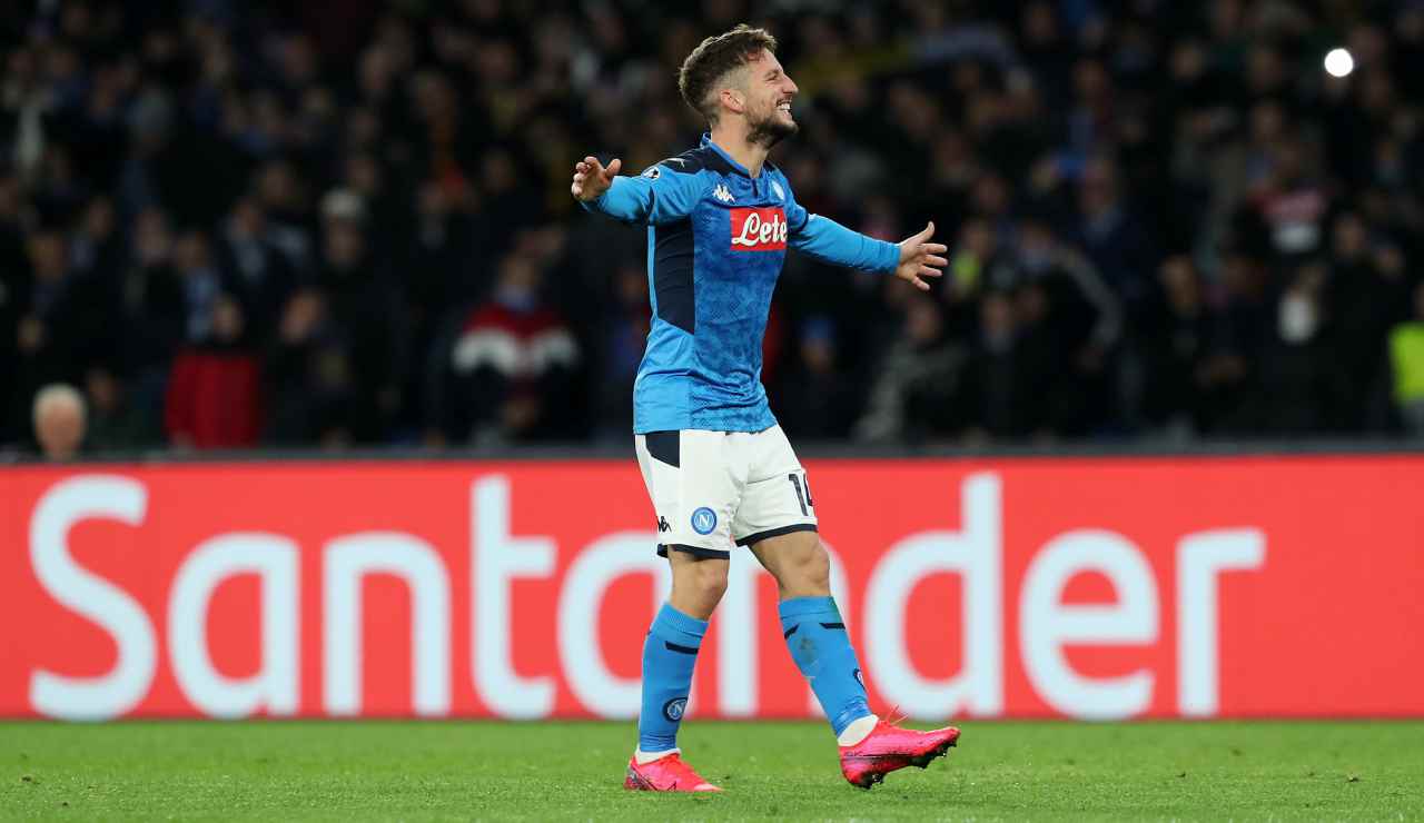 Mertens dona all'asta la sua maglia