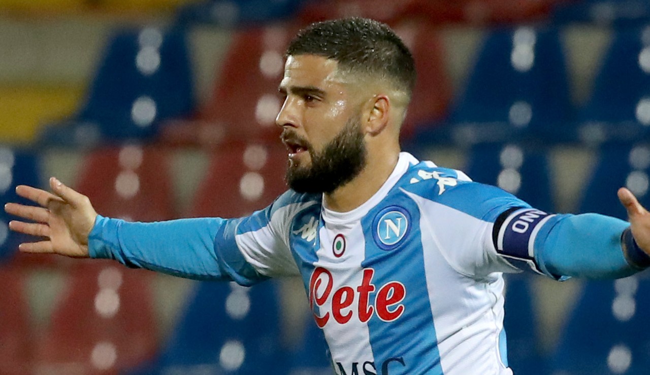 Lorenzo Insigne esulta