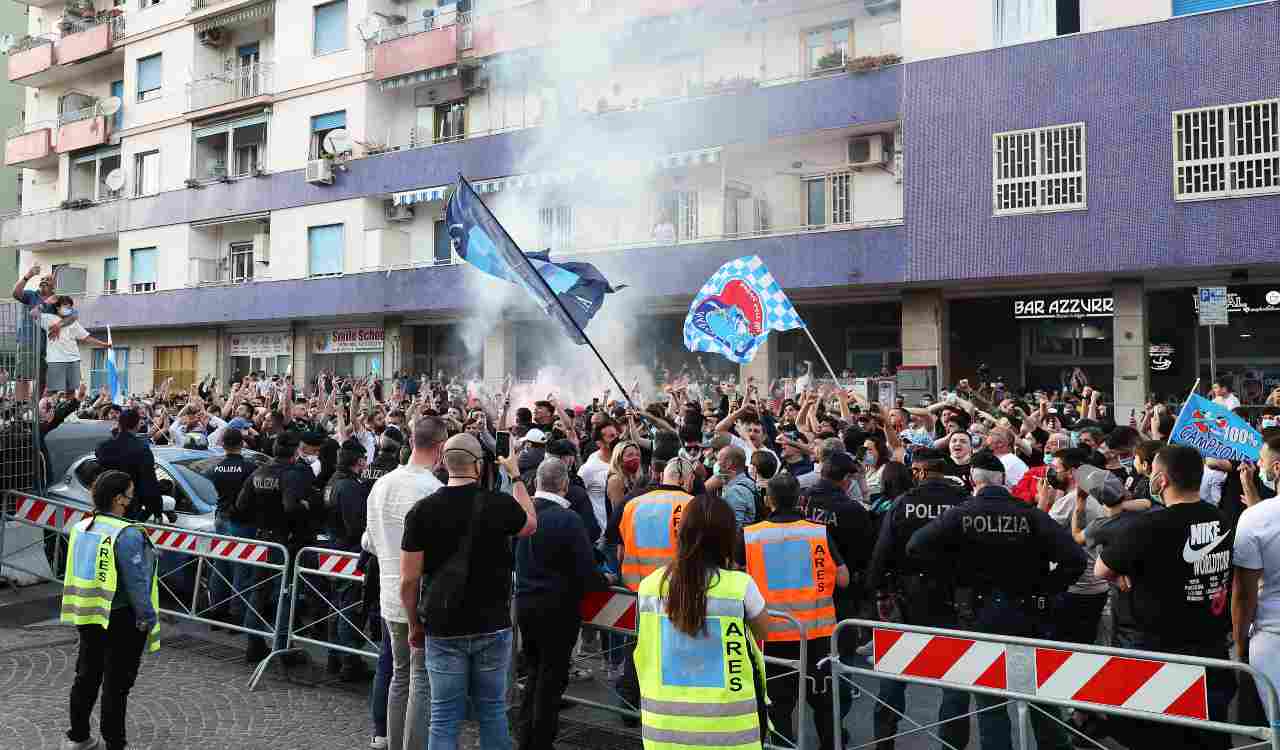 tifosi napoli maradona 