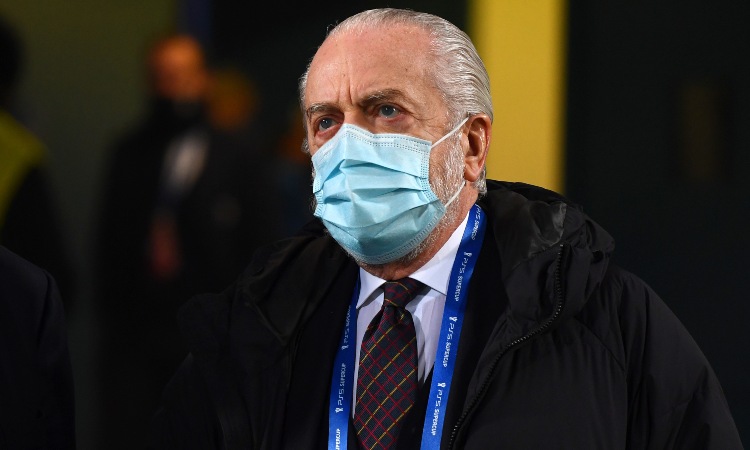 Aurelio De Laurentiis con la mascherina