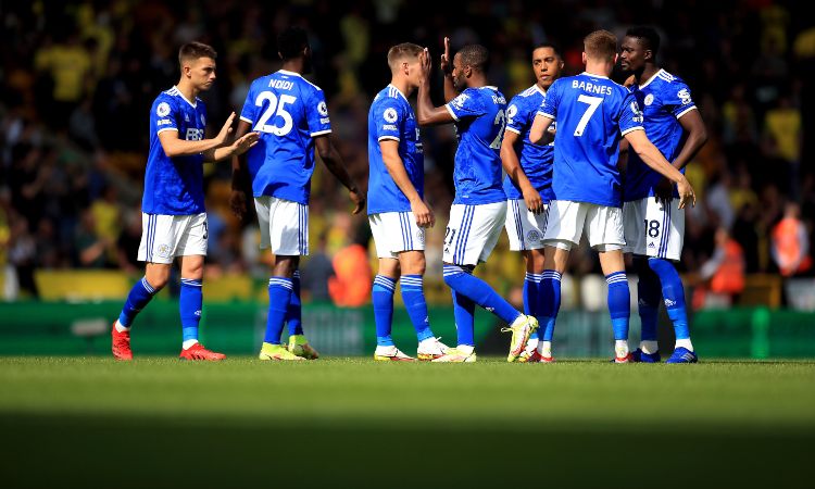 I giocatori del Leicester esultano