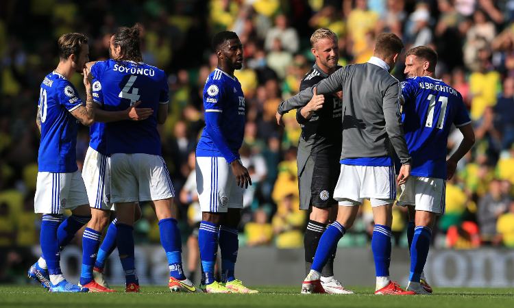 I giocatori del Leicester esultano