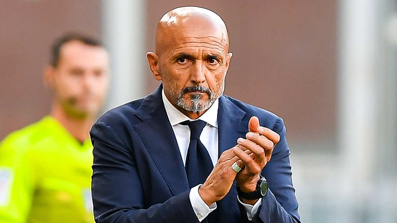 Luciano Spalletti applaude