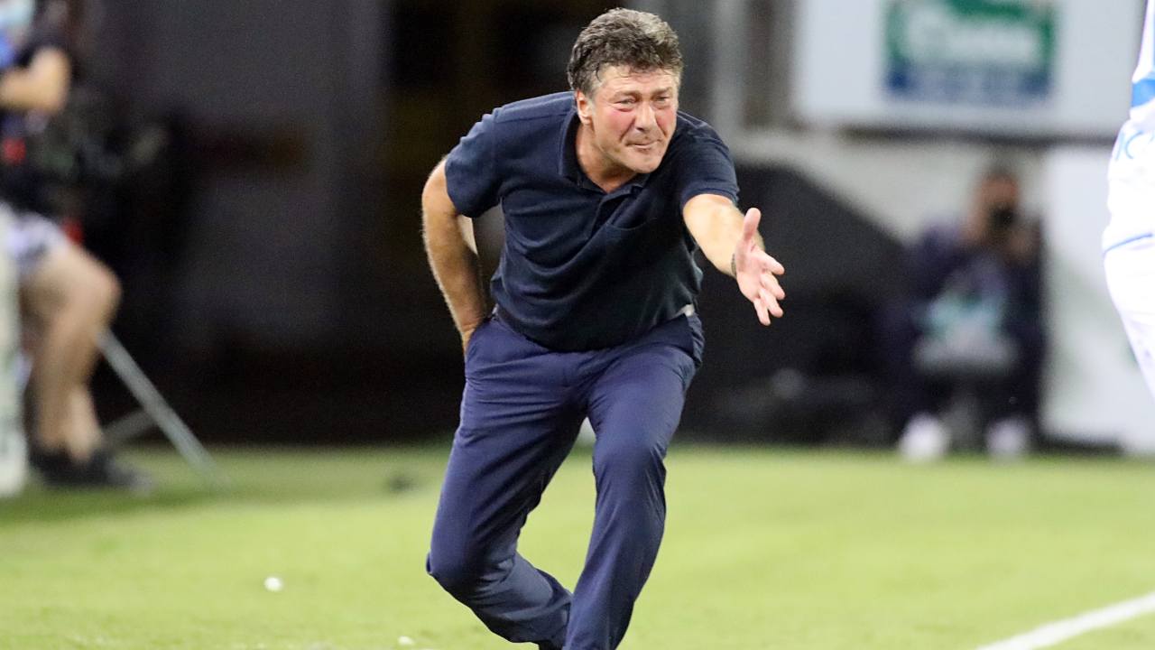 Walter Mazzarri dà indicazioni