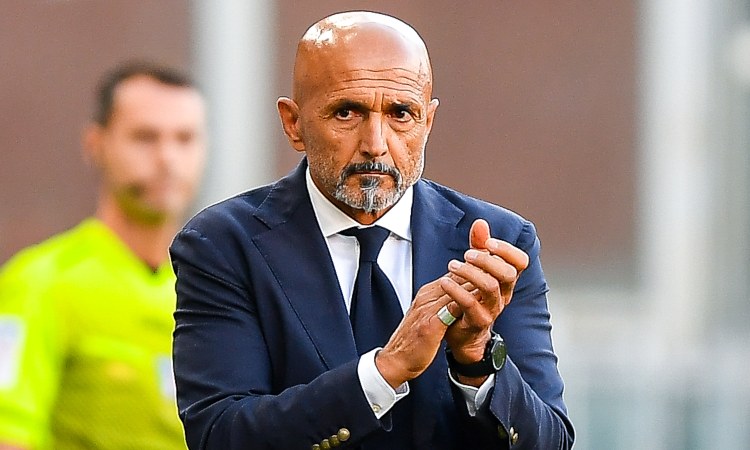 Luciano Spalletti applaude