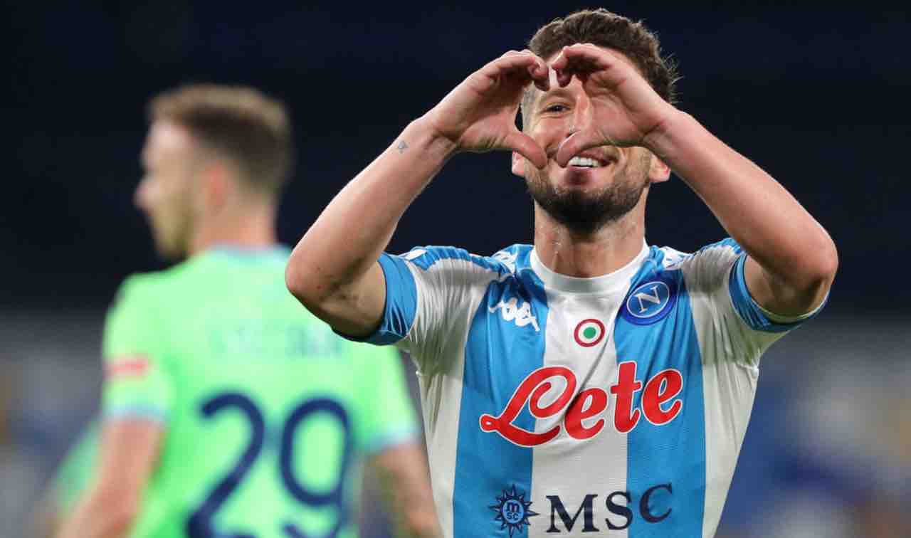 Mertens esulta durante Napoli-Lazio