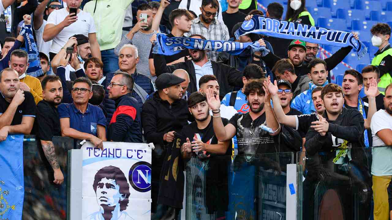Tifosi del Napoli al Maradona biglietti Milan