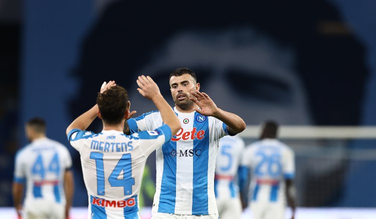 Petagna e Mertens con la maglia versione argentina