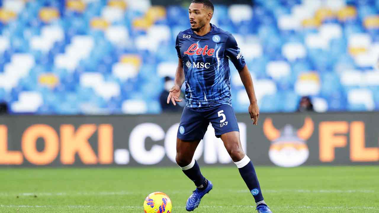 Juan Jesus con la quarta maglia del Napoli