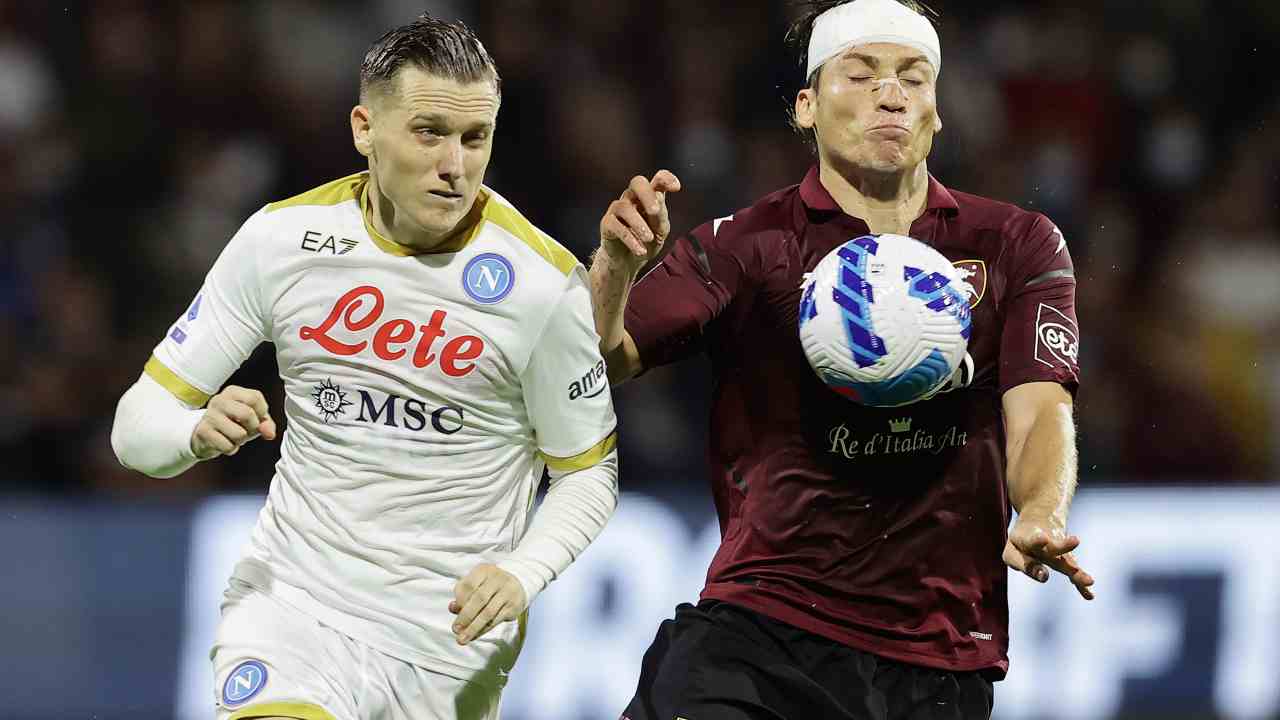 Zielinski in contrasto con Di Tacchio