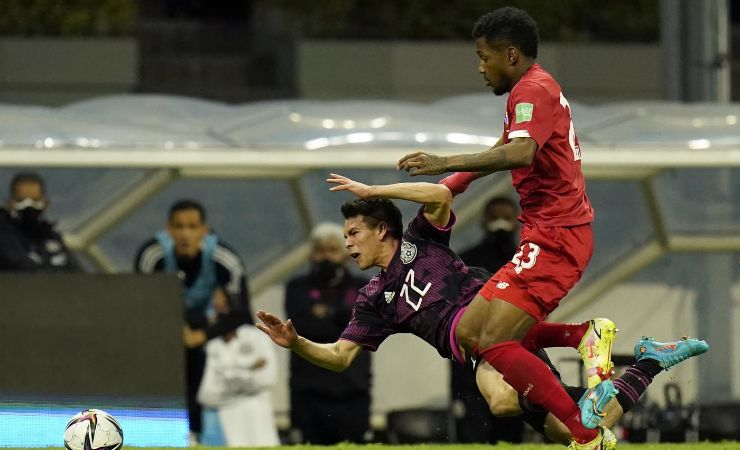 Lozano, il momento dell'infortunio in Messico-Panama