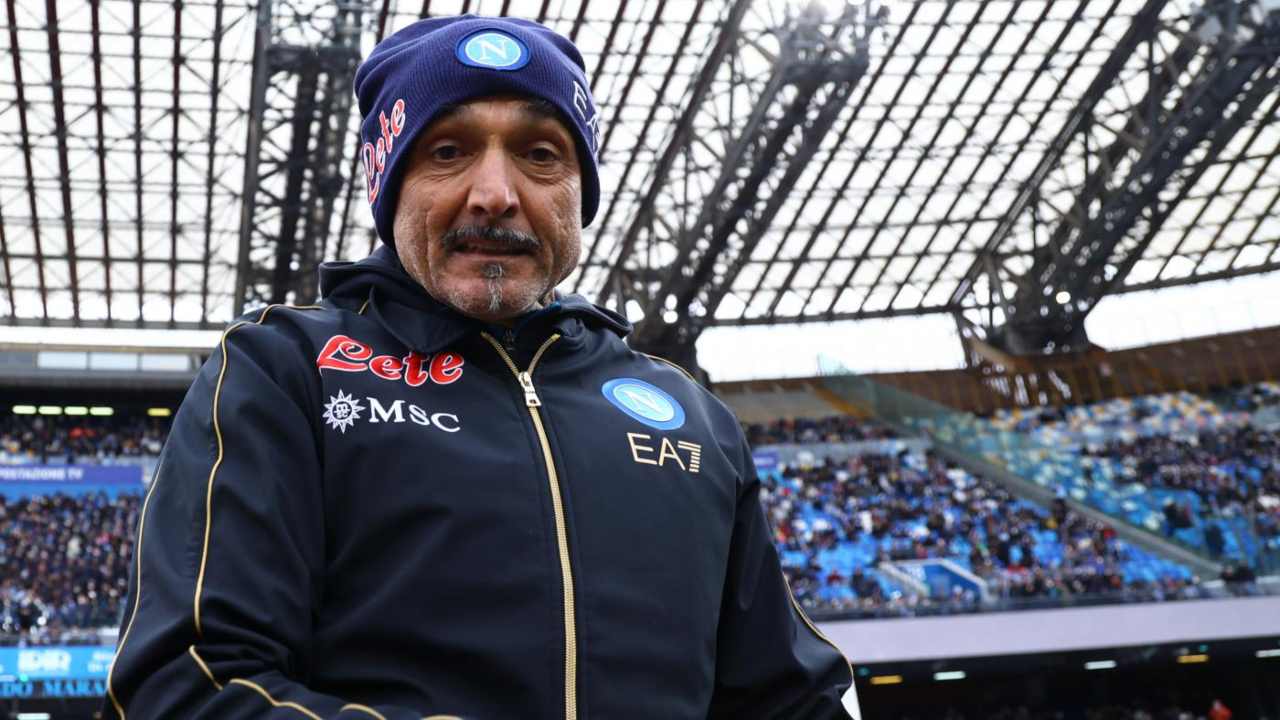 Luciano Spalletti pensieroso Napoli