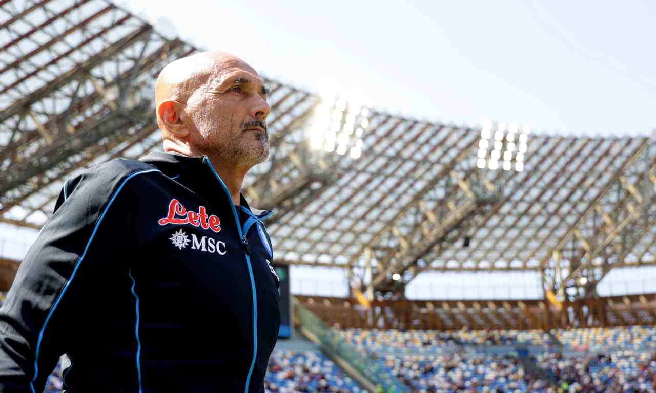 Luciano Spalletti pensieroso 