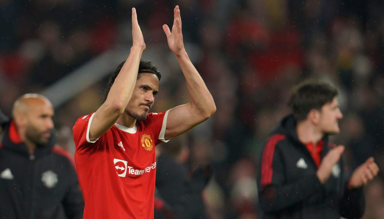 Cavani applaude 