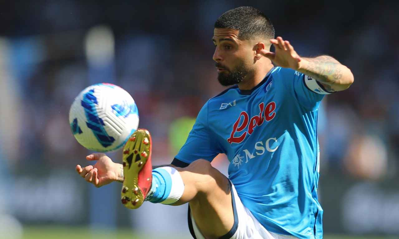 Insigne stoppa la palla 