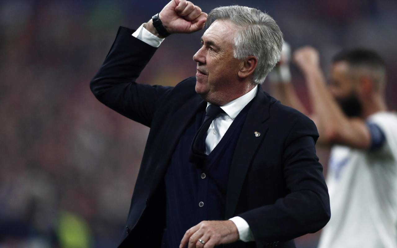 Carlo Ancelotti esulta 