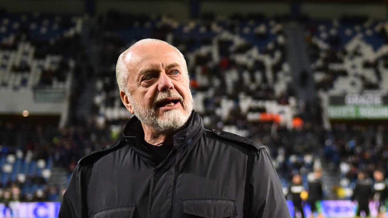 Aurelio De Laurentiis contestato dai tifosi